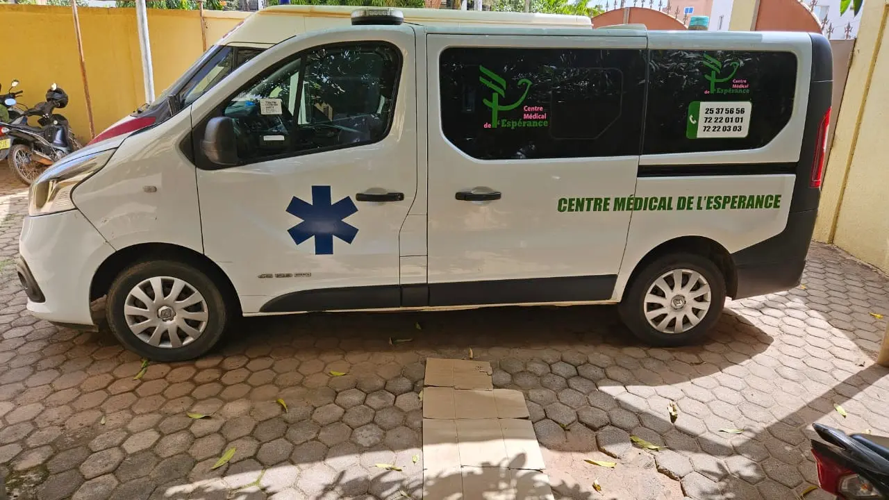 Véhicule médical du Centre médical de l’Espérance